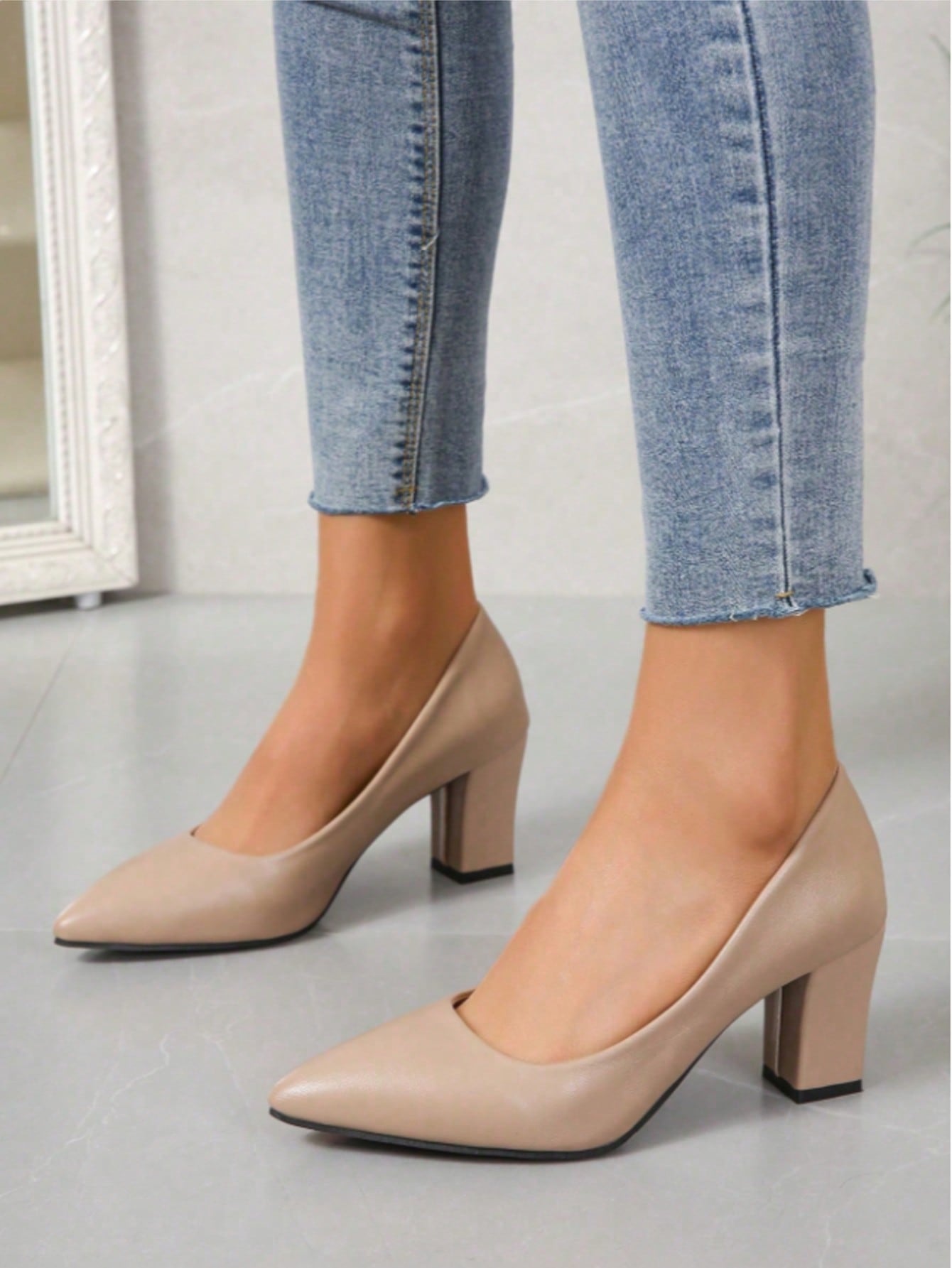 Court Heel Pointed - รองเท้าส้นสูงหัวแหลมสไตล์สติลเล็ตโต้สำหรับผู้หญิง ดีไซน์หรูหรา เซ็กซี่ สีพื้น แบบสวม รองเท้าเดรสสุดคลาสสิก
