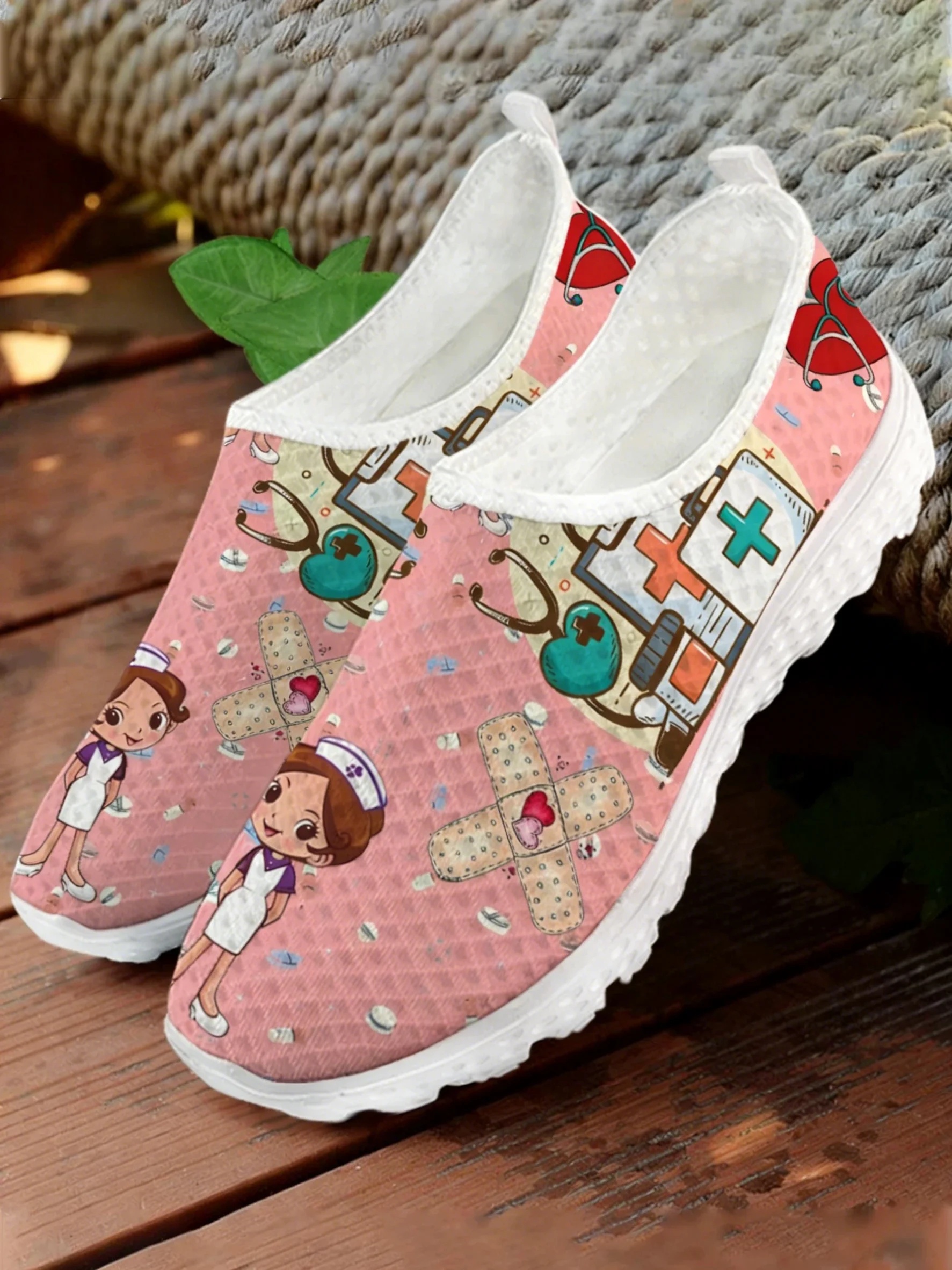 รองเท้าผ้าใบตาข่ายพิมพ์ลายแพทย - Women Shoes Tennis บทวิจารณ์และราคา